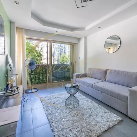 Charmant 3 Pieces Au Coeur De דירה ניס